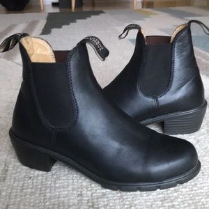 Blundstone 1671 black leather heeled